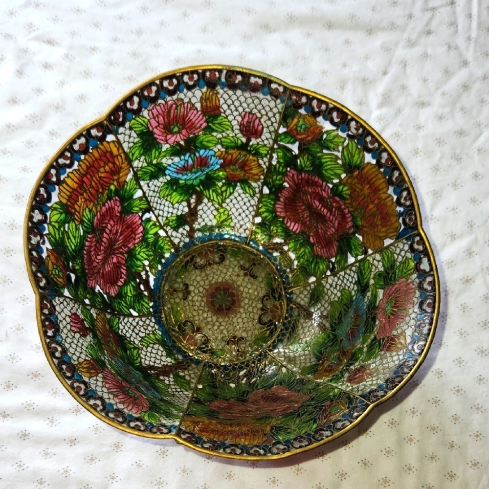 Antic Handmade Chinese Intricate  Plique-a-Jour  Bowl with Gold Accents